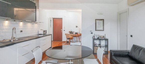 Apartamento de 2 habitaciónes en Milan, Italy No. 241245 7