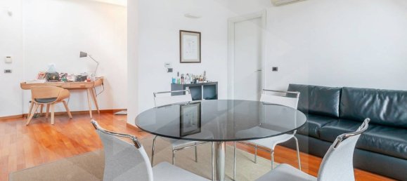Apartamento de 2 habitaciónes en Milan, Italy No. 241245 14