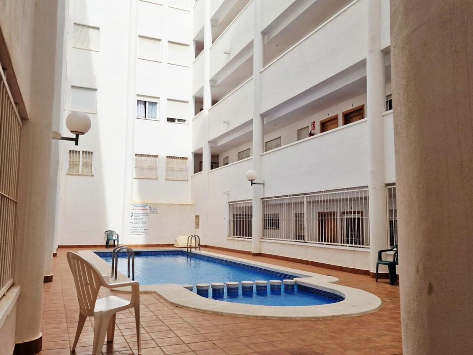 Квартира с 2 спальнями в Торревьеха, Испания № 179488