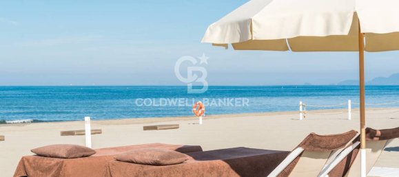 4 bedrooms Villa in Forte dei Marmi, Italy No. 40636 9