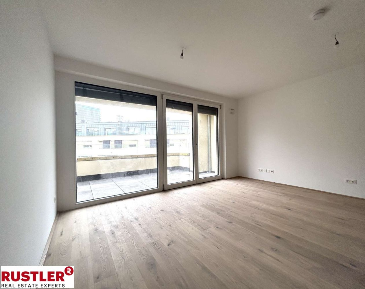 2-salle Appartement à Favoriten, Austria No. 195376