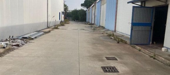 Entrepôt à Brindisi, Italy 2757m² No. 369898 9