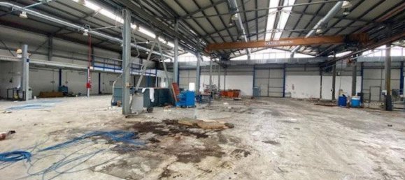 Entrepôt à Brindisi, Italy 2757m² No. 369898 4