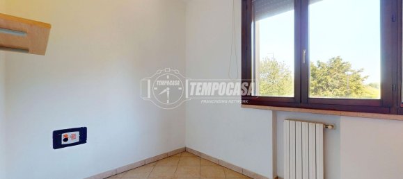 Apartamento de 3 habitaciónes en Reggio Emilia, Italy No. 302797 10