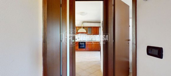 Apartamento de 3 habitaciónes en Reggio Emilia, Italy No. 302797 7