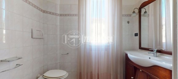 Apartamento de 3 habitaciónes en Reggio Emilia, Italy No. 302797 12
