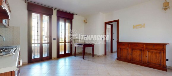 Apartamento de 3 habitaciónes en Reggio Emilia, Italy No. 302797 3