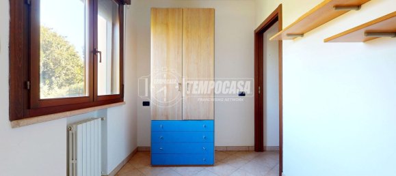 Apartamento de 3 habitaciónes en Reggio Emilia, Italy No. 302797 11