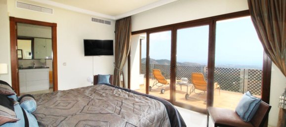 5 bedrooms Villa in Benahavis, Spain No. 150865 26