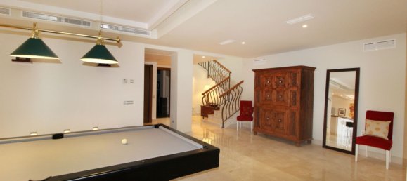 5 bedrooms Villa in Benahavis, Spain No. 150865 19
