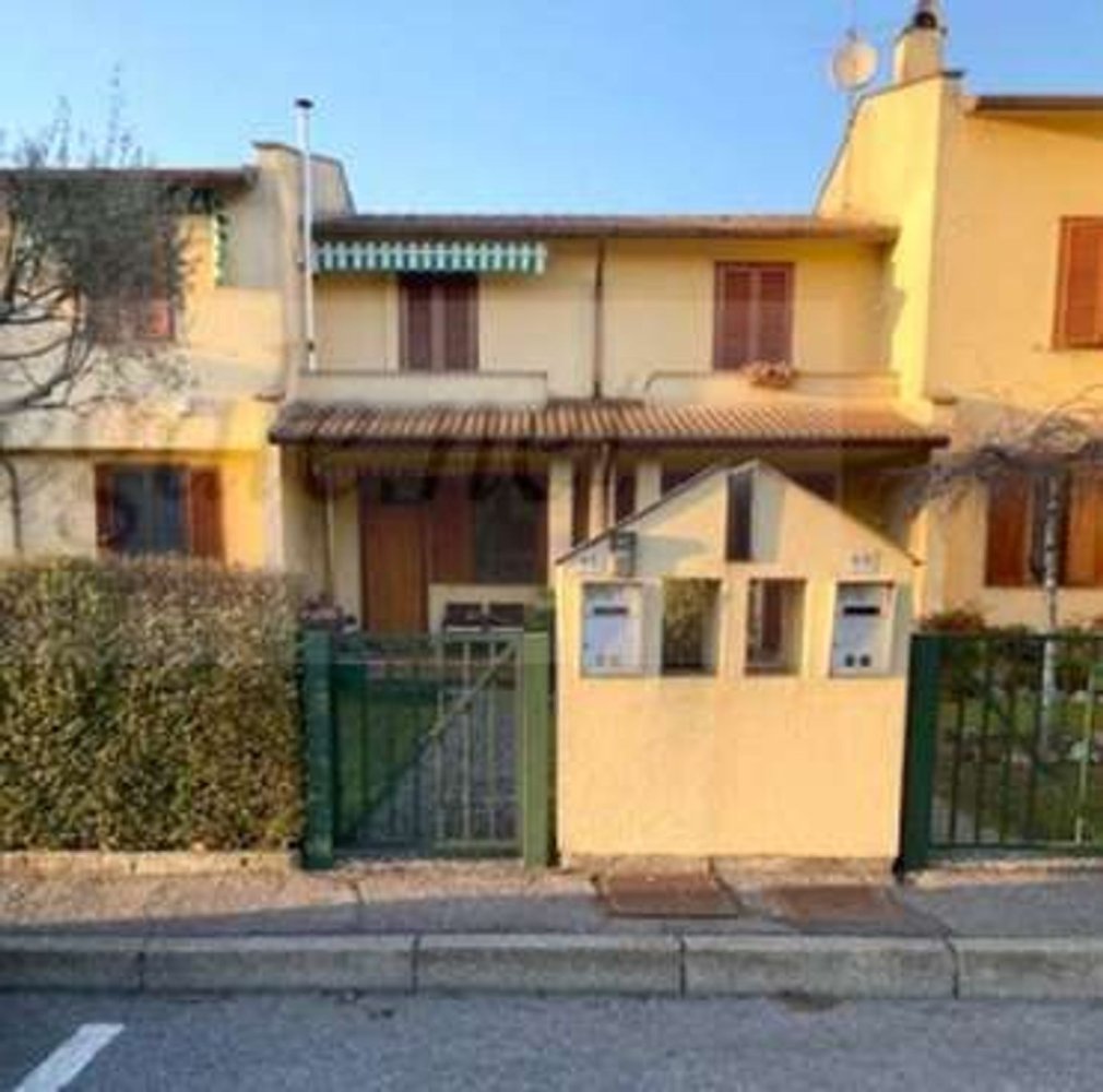 7 rooms House in Vidigulfo, Italy No. 7197