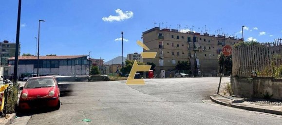 1 room Commercial property in Naples, Italy No. 316126 4
