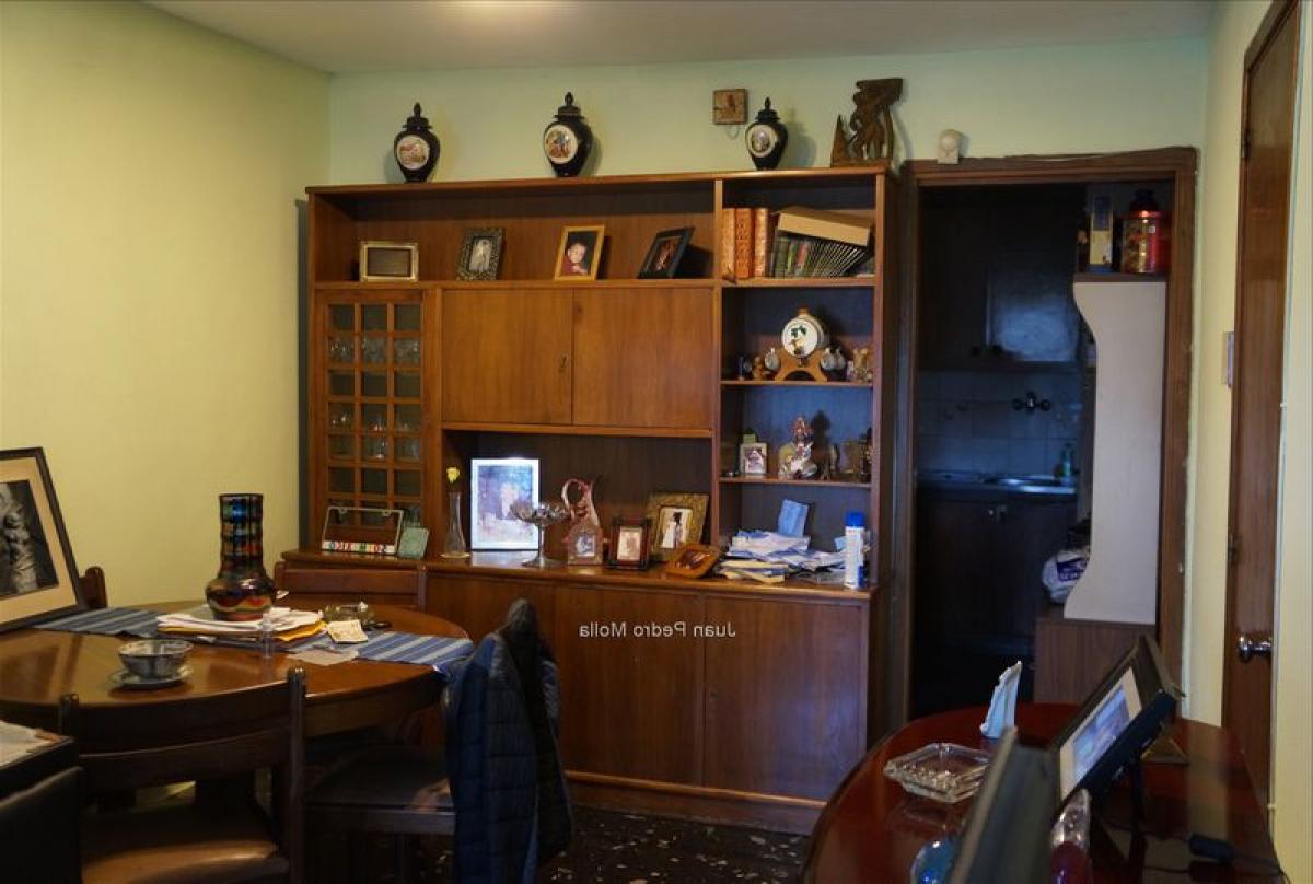 2 bedrooms House in Montevideo, Uruguay No. 8187