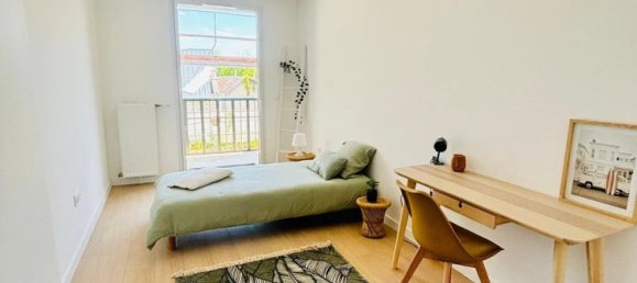 3 bedrooms Apartment in Senlis, France No. 55325 7