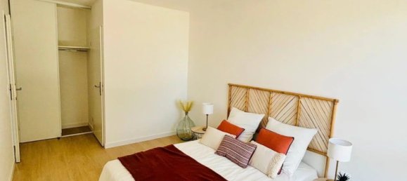 3 bedrooms Apartment in Senlis, France No. 55325 17