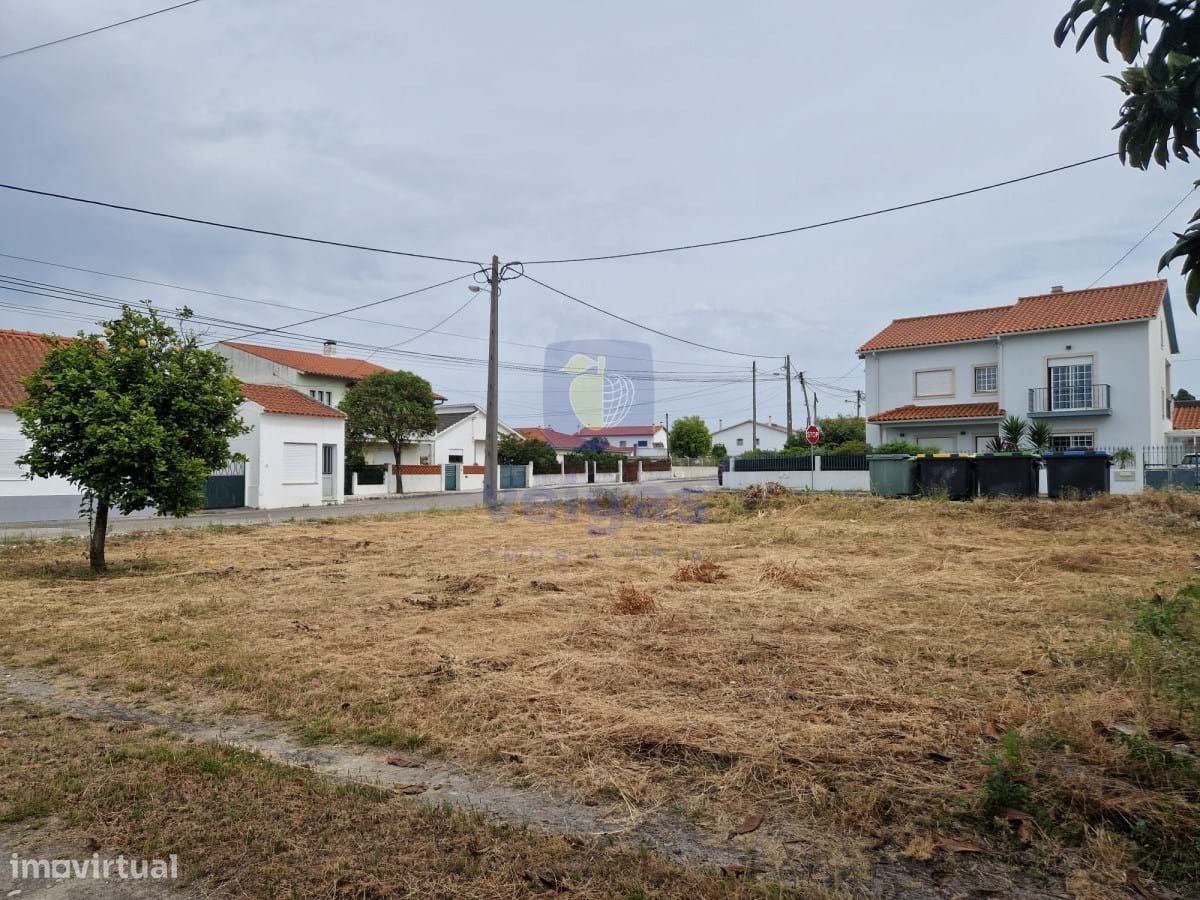 Terreno en Marinha Grande, Portugal 366 m² No. 168286