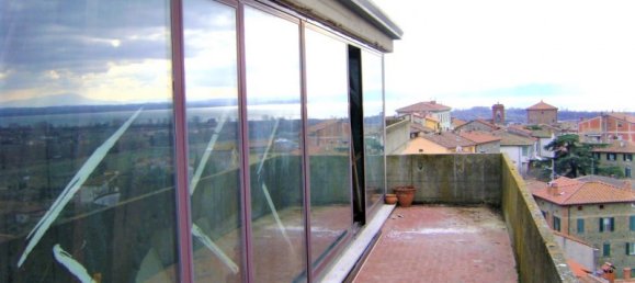 2 rooms Penthouse in Tuoro sul Trasimeno, Italy No. 351250 3