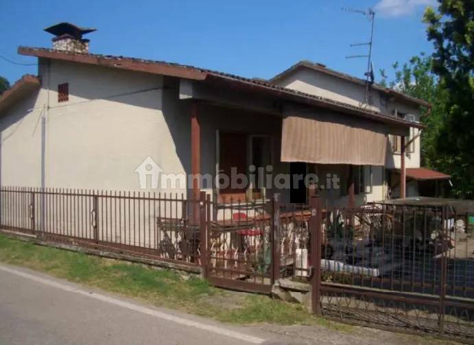 2 bedrooms Villa in Giacciano con Baruchella, Italy No. 351119
