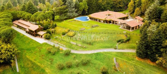 Villa de 11 divisões em Eupilio, Italy N.º 223055 3