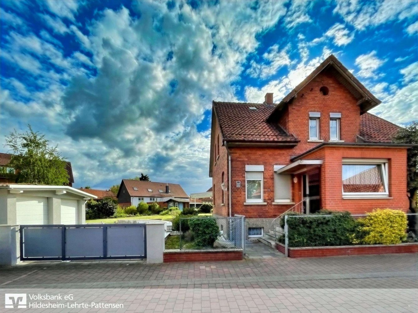 Дом с 8 комнатами в Hildesheim, Германия № 266191