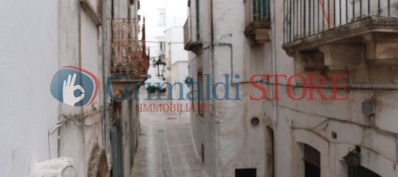 5 rooms House in Martina Franca, Italy No. 78782 12