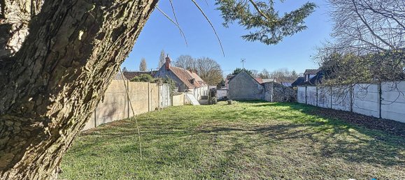 4 bedrooms House in Saint-Ay, France No. 87376 3