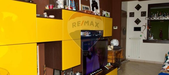 4 Schlafzimmer Wohnung in Bronte, Italy, Nr. 66440 3