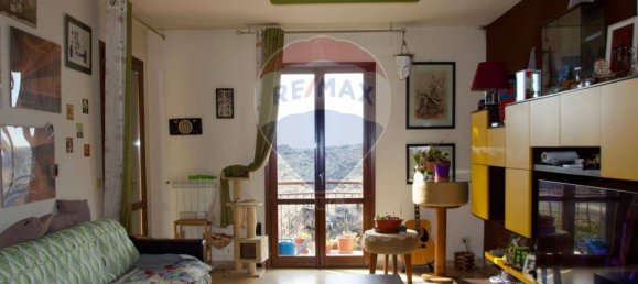 4 Schlafzimmer Wohnung in Bronte, Italy, Nr. 66440 4