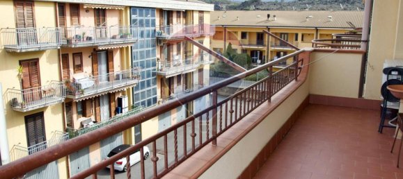 4 Schlafzimmer Wohnung in Bronte, Italy, Nr. 66440 14