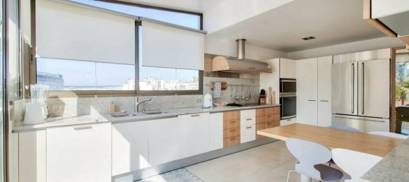 4 bedrooms Apartment in Paris, France No. 171054 6