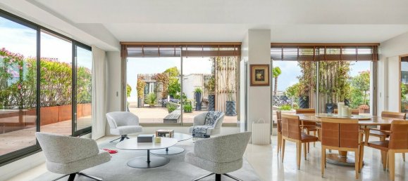 4 bedrooms Apartment in Paris, France No. 171054 4