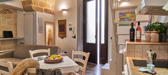 Квартира с 2 комнатами в Лечче, Италия № 283033 3