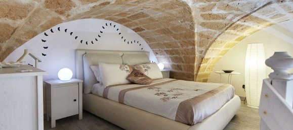 Квартира с 2 комнатами в Лечче, Италия № 283033 12