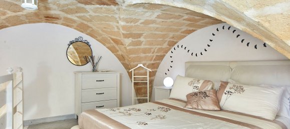 Квартира с 2 комнатами в Лечче, Италия № 283033 18