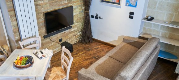 Квартира с 2 комнатами в Лечче, Италия № 283033 10