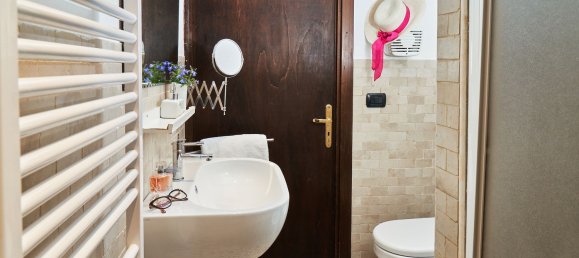 Квартира с 2 комнатами в Лечче, Италия № 283033 39