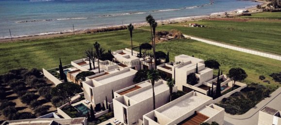 Villa de 4 dormitorios en Geroskípou, Cyprus No. 1081 13