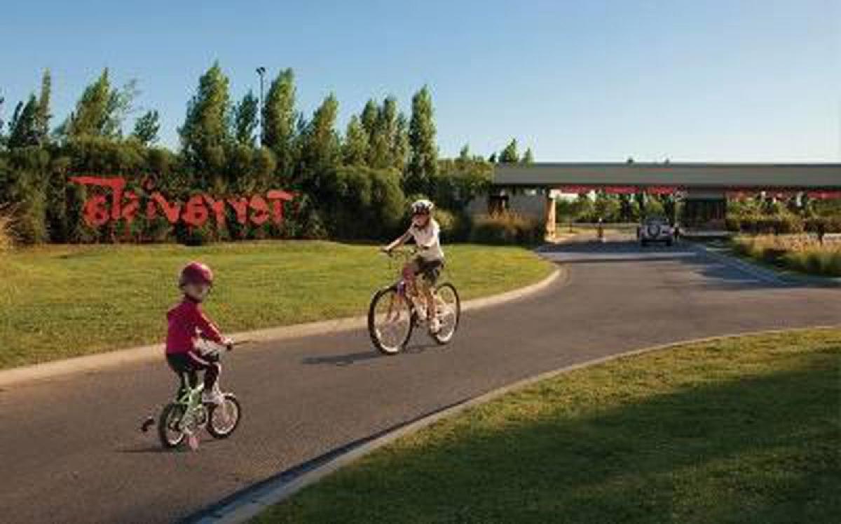  Land in General Rodriguez, Argentina No. 117674