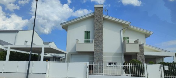 4 rooms Villa in Villafranca Padovana, Italy No. 18124 6