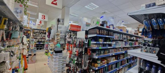 325m² Commercial property in Rimini, Italy No. 374027 6