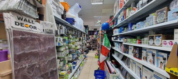 325m² Commercial property in Rimini, Italy No. 374027 10