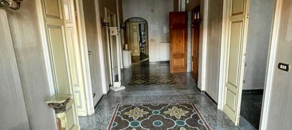Apartamento de 7 divisões em Genoa, Italy N.º 33250 13