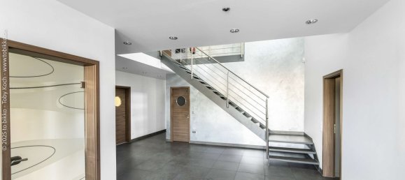 135m² Building in Offenbach, Germany No. 224512 2