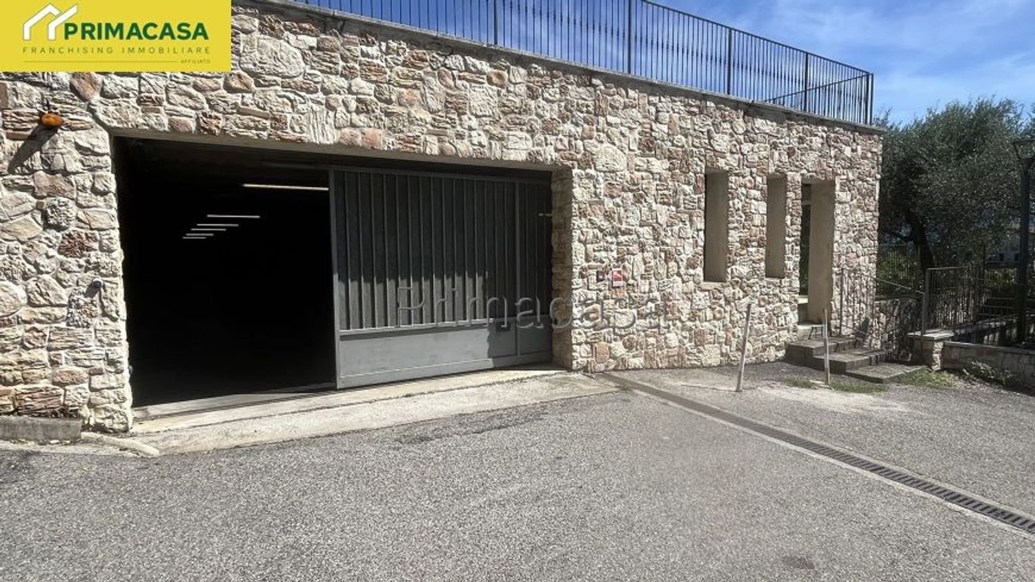 Garage à Toscolano Maderno, Italy 17m² No. 359477