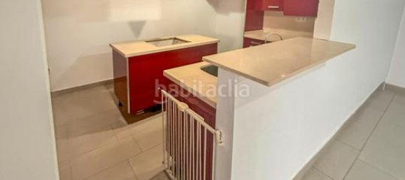 3 bedrooms Apartment in Cornella De Llobregat, Spain No. 140679 9