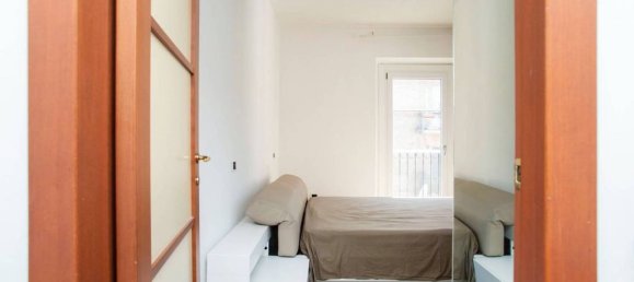 Apartamento de 3 dormitorios en Milan, Italy No. 296852 6