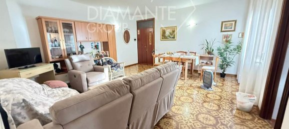 Apartamento de 2 dormitorios en Tuoro sul Trasimeno, Italy No. 232125 3