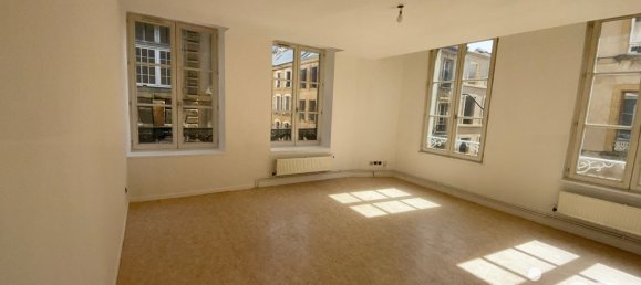 2 bedrooms Apartment in Sedan, France No. 346069 3