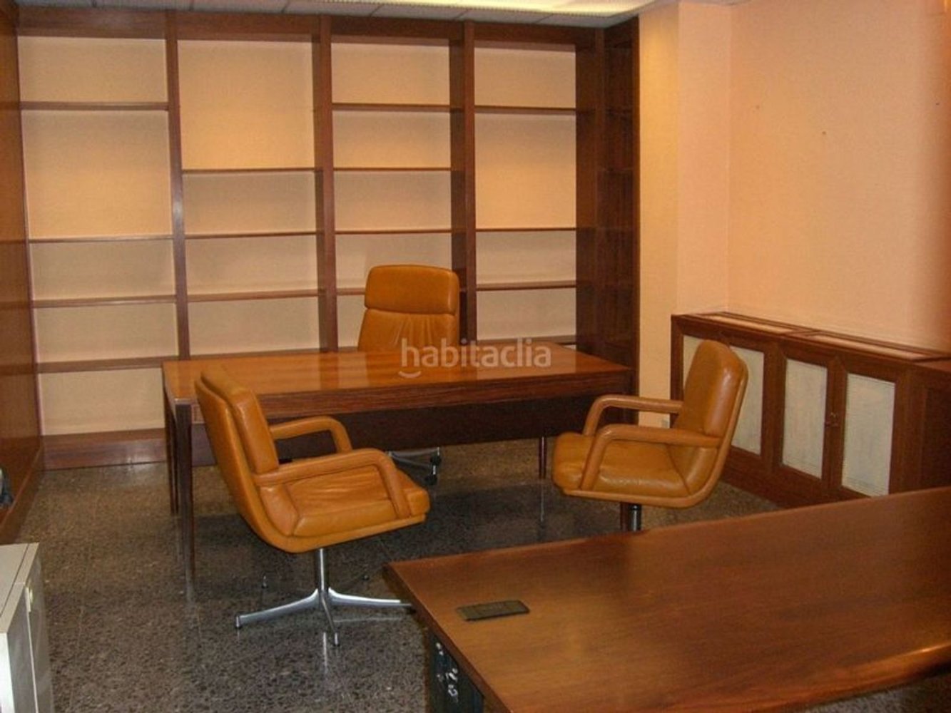 Bureau à Castellon de la Plana, Spain 136m² No. 106103