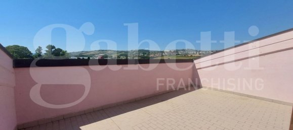 3 Schlafzimmer Penthouse in Tortoreto, Italy, Nr. 313974 6